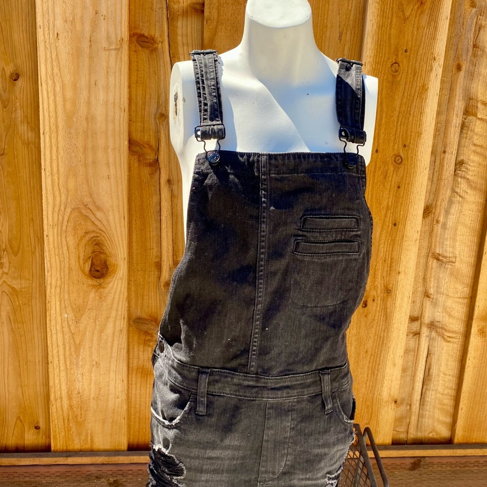 Black Overall Shorts - Picture 2 of 11